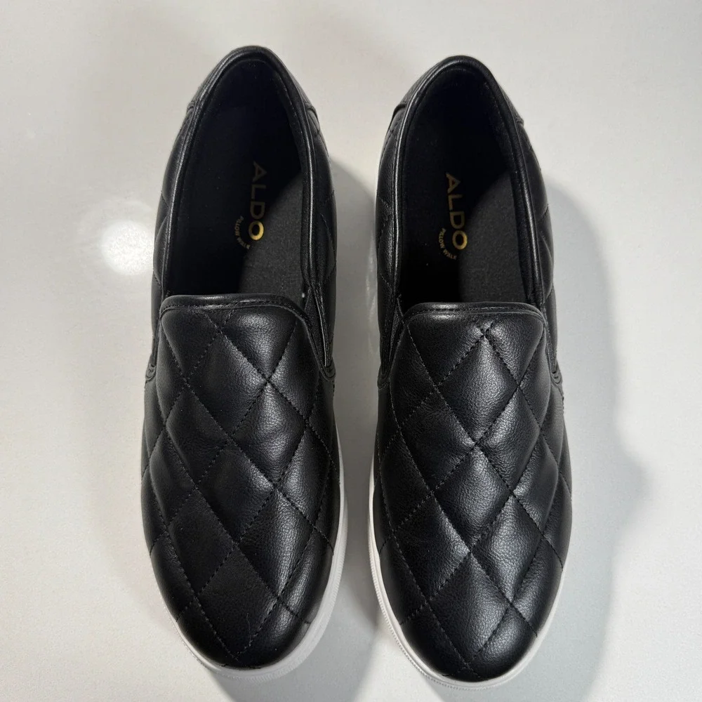 Aldo Slip On Sneakers Womens 9 Black Quilted Pillow Walk Low Top‎ Shoes